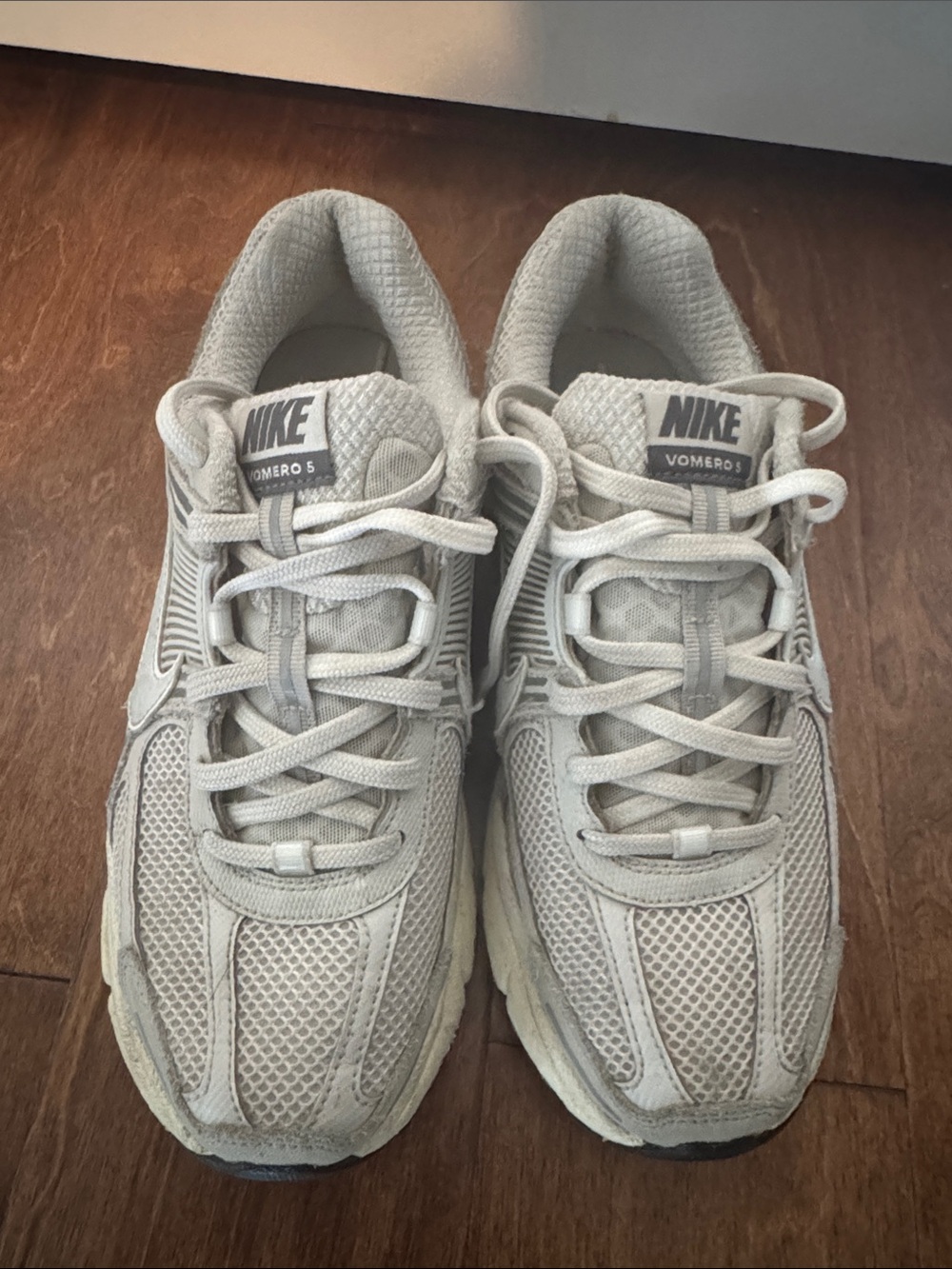 Nike Vomero 5 Men's Athletic Shoes - Light Gray